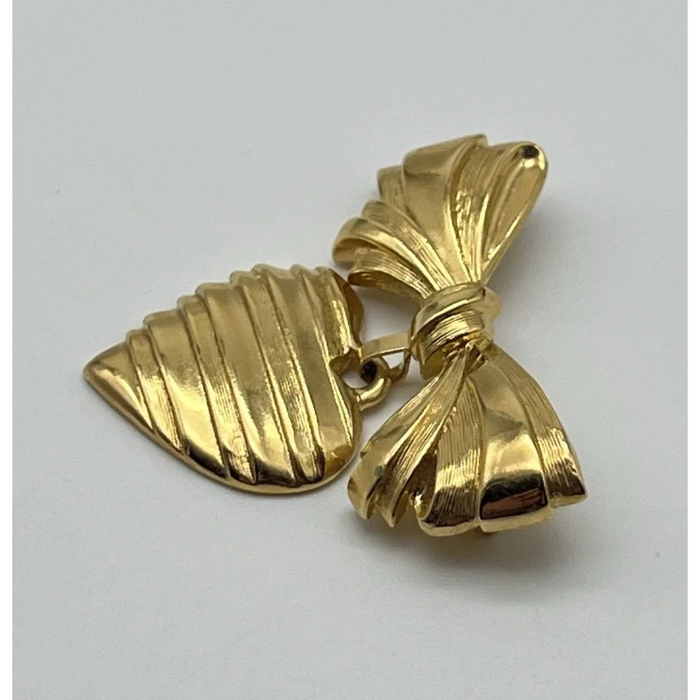 Vintage Avon I Love You Grandmother Brooch Heart And Bow‎ Pin Gold Tone